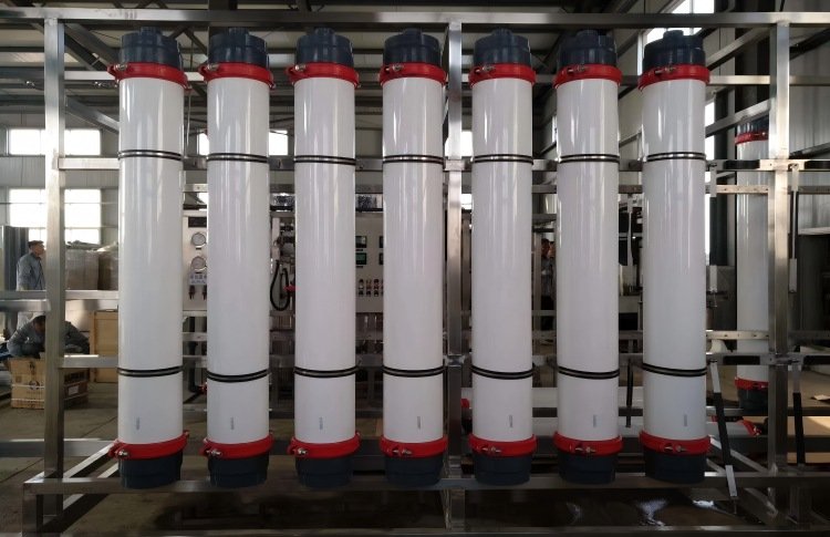 The BMUFSI55 features identical dimensions and equivalent performance to the Pentair Aquaflex 55